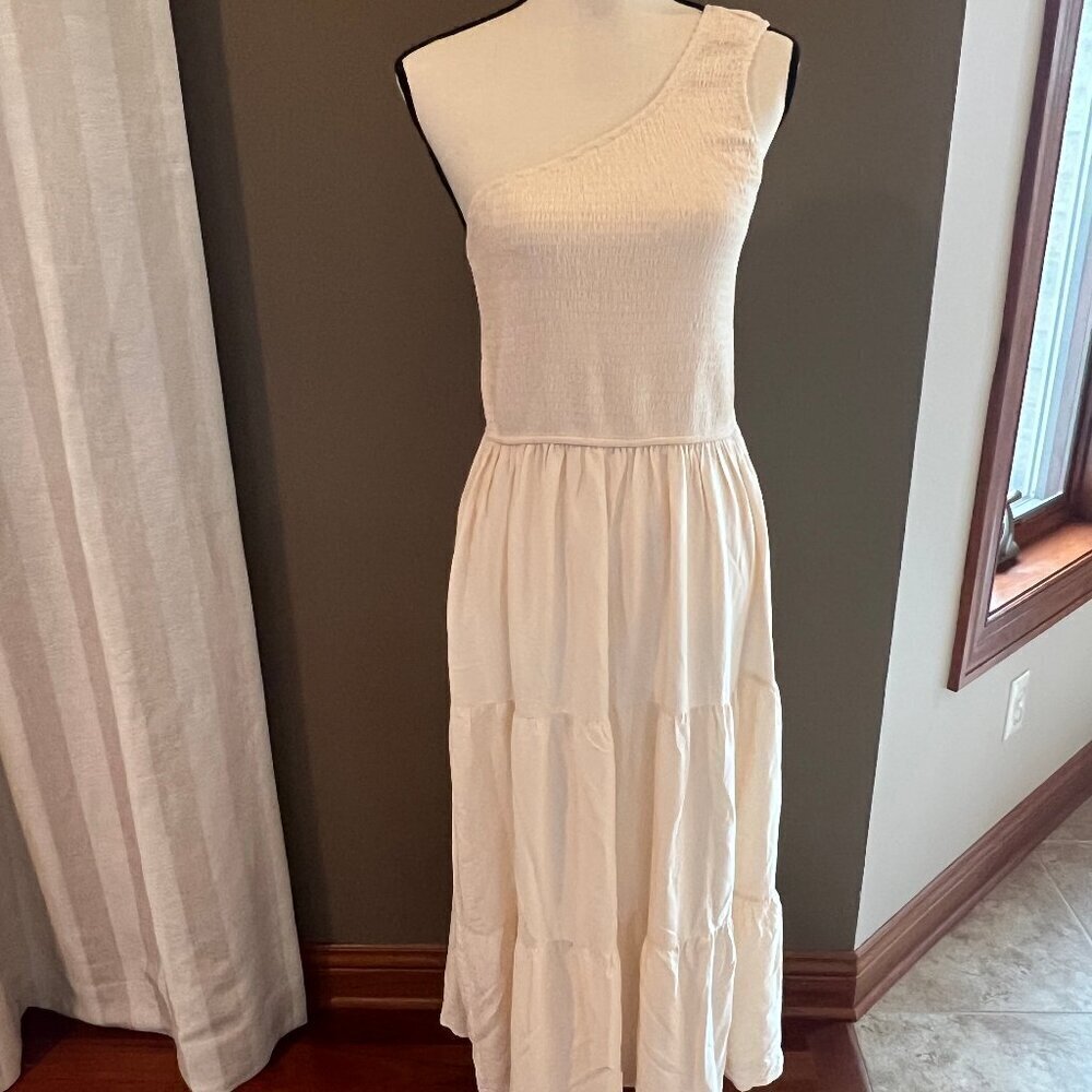 NWT Cream Color One Shoulder Sleeveless smocked Ruffle Tiered Midi, Size L